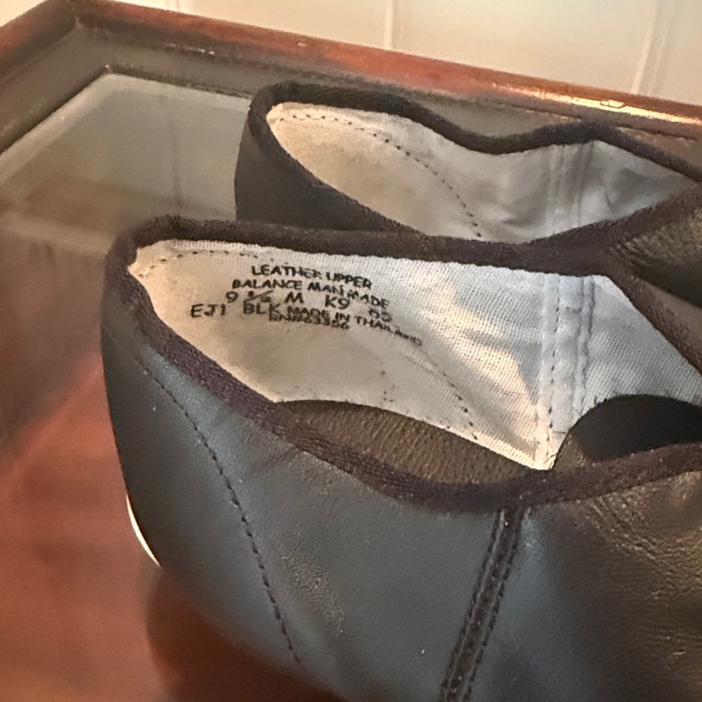 Capezio Black women’s Jazz Dance Shoes. Size 9 1/2 - Picture 3 of 8